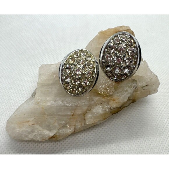 Vintage Clear Round Rhinestone‎ Silver Tone Oval Shape Screw Back Earrings Retro - Picture 1 of 7